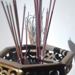 The Art of Combining Incense Scents: A Beginner's Guide