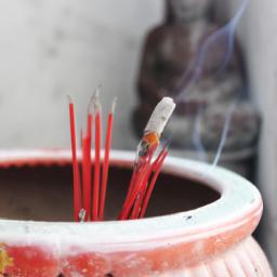 How Aromatherapy With Incense Can Improve Mental Wellbeing