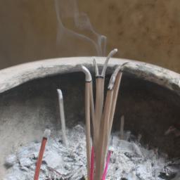 How to Ensure Your Incense is Responsibly Sourced: Key Indicators